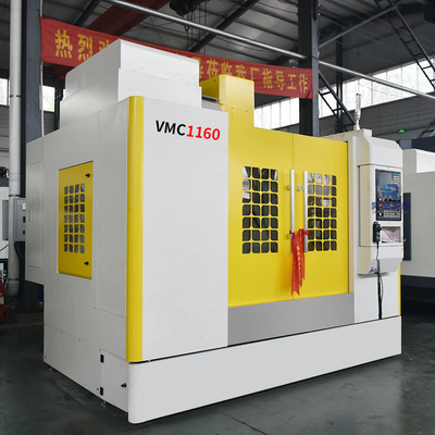 Machine Mini Vertical Machining Center BT40 de l'axe VMC de la commande numérique par ordinateur 4