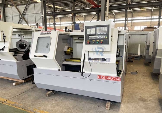 CK6140 Tournevis CNC à usine lourde CE Petit tournevis CNC à banc horizontal
