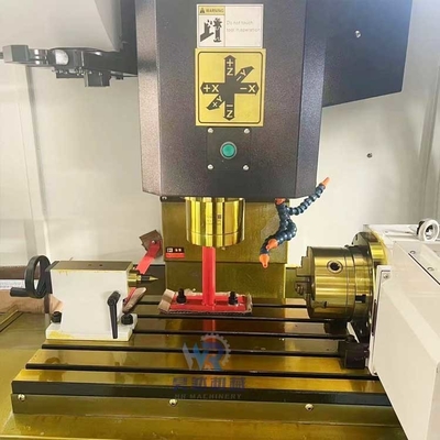 Machine de fraisage à commande numérique verticale à 4 axes VMC650