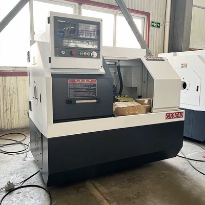 CK0640 Machine à découper le tour CNC verticale Automatique à lit plat horizontale